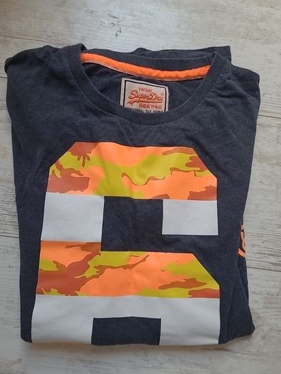 Selection of mens tops 8 euro each.