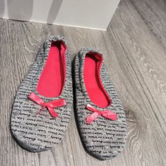 Slippers size 4-5