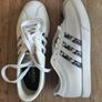 Adidas runners (ladies 36.5) Image 4