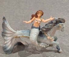 Schleich Mermaid Eyela on Horseback sea