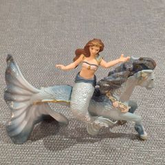 Schleich Mermaid Eyela on Horseback sea