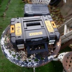 dewalt tool box