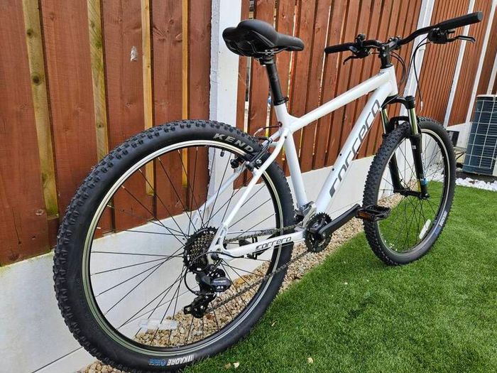 Carrera Valour 27.5 Mountain Bike L Frame Like New