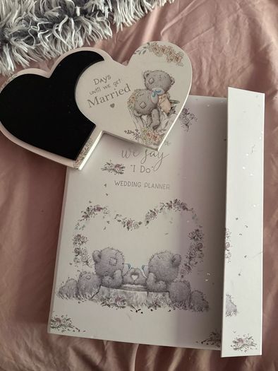 wedding miscellaneous, some brand new and barely used