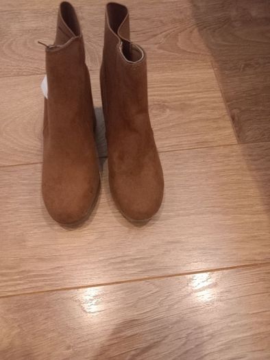 Ladies Brown Boots