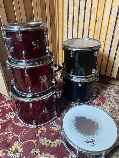 Gretsch Blackhawk Drums and extras