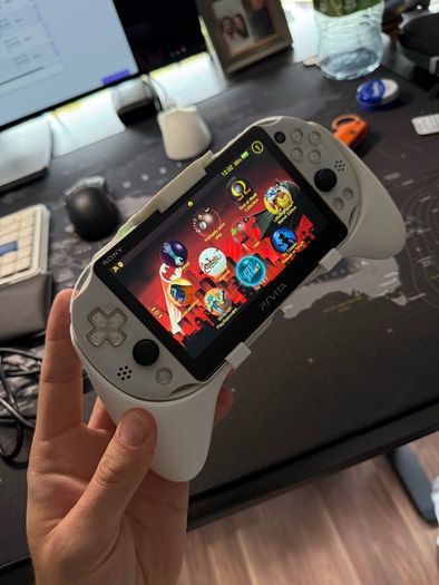 Modded Playstation vita + 256gb sd card