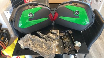 Universal motorcycle panniers