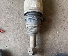 Rear Air Strut Discovery 3 2006
