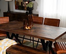 Dining room / kitchen table