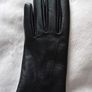 Totes Isotoner Black Leather Gloves - Smartouch - Small fit - New Without Tags RRP 25 Image 8
