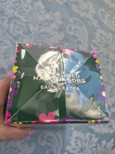 marc Jacobs daisy wild eau so extra
