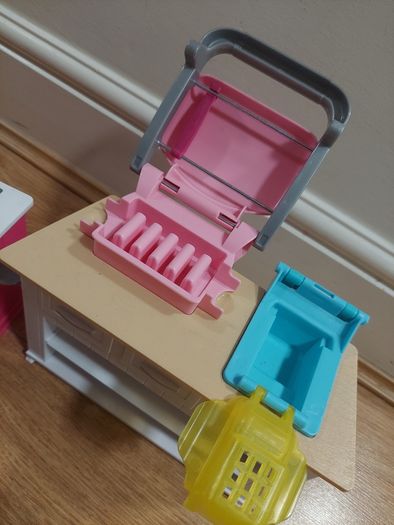 Barbie kitchen accessories