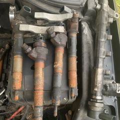 Injector Head & x4 Injectors for B7 VW Passat