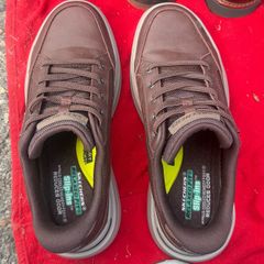 Skechers