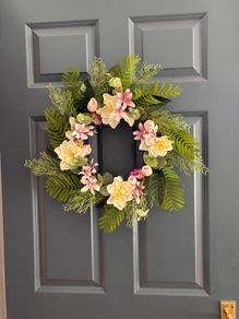 Wall decor wreath