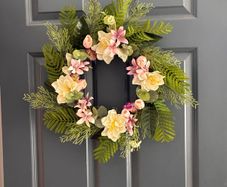 Wall decor wreath