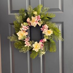 Wall decor wreath