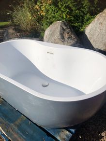 Bath tub for sale