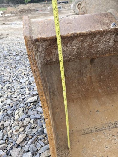 Geith digging bucket