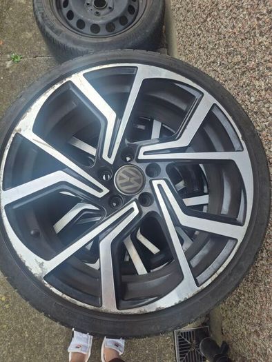 vw golf alloys and tyres