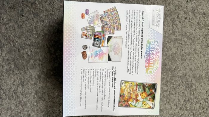 Pokemon Prismatic ETB
