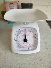 Kitchen weighing scales