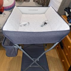 Baby changing unit