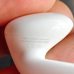 Airpod 4th gen,  left one only