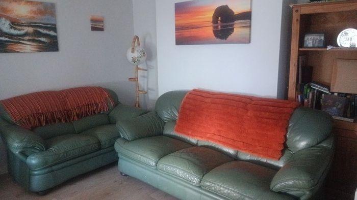 Couch, suite, 3 2 1 Free
