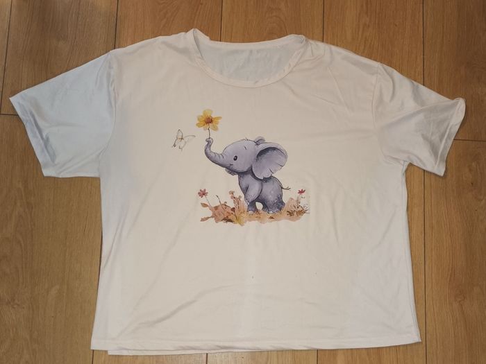 womens t shirt