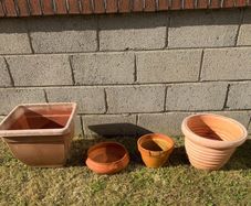 Plastic & Terracotta Pots