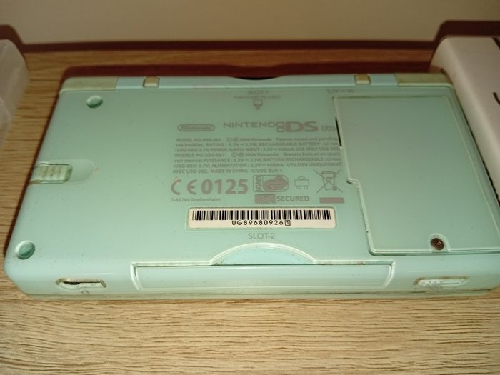 Nintendo Ds Lite Ice Blue With 4 Complete Games No Charger