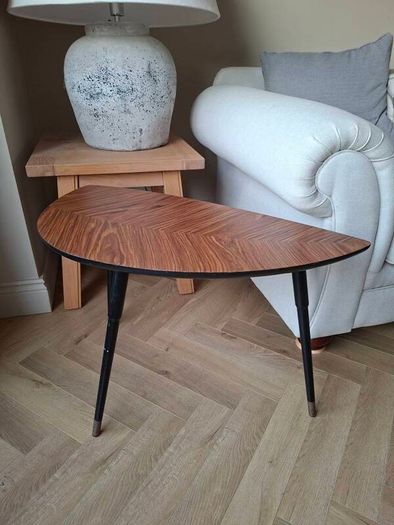 Coffee 'leaf style' table