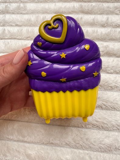 Polly Pocket Sweet Treat Cupcake Cafe Compact Mattel Miniature Doll House 2017 NO Lock Used Please see photos