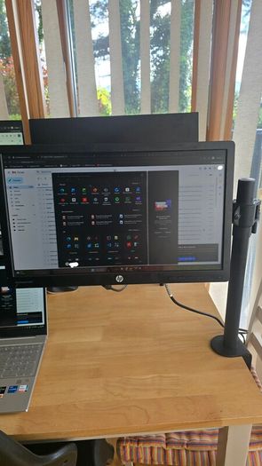 Hp 20 inch Monitor and Bontec Monitor Stand