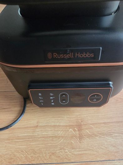 Russell Hobbs Satisfry Air & Grill Multi Cooker, Barely used, Great condition