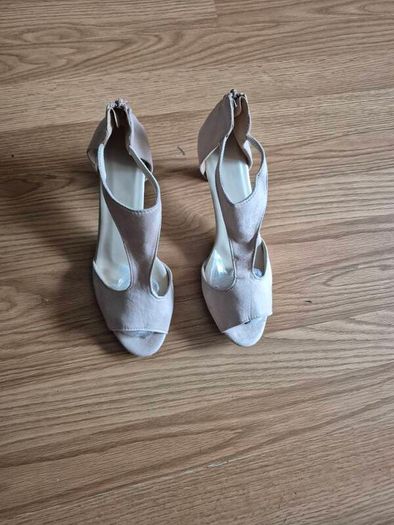 Blush color Sandals size 43