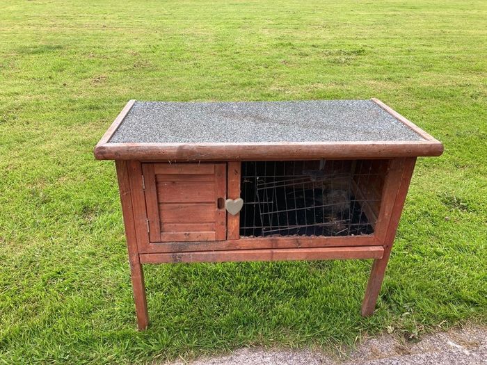 Free Rabbit Hutch