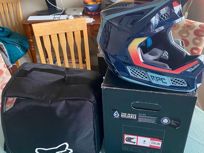 Fox RPC carbon helmet