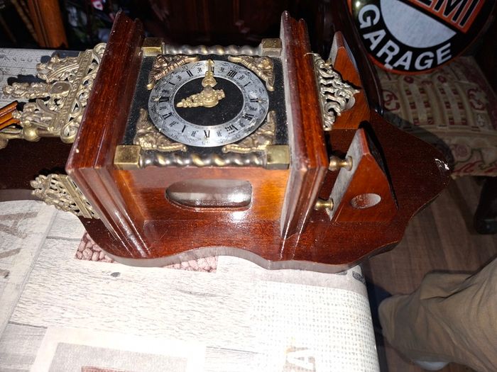 Working Vintage Atlas mechanical Wall Clock converted to battery, Postage Available or collection
