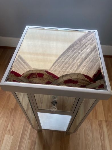 Mirrored Table