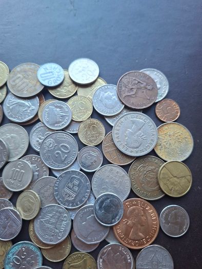 A Lot of 600+ grams of coins from Worldwide#7