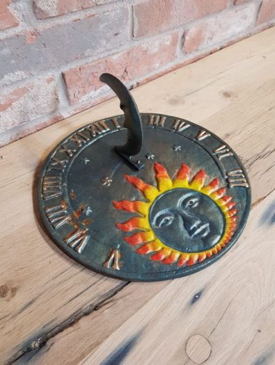Sun Dial  Sun and Moon  Large  H282