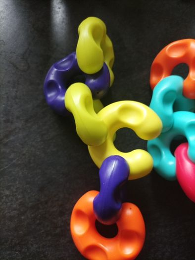 Interlocking rings