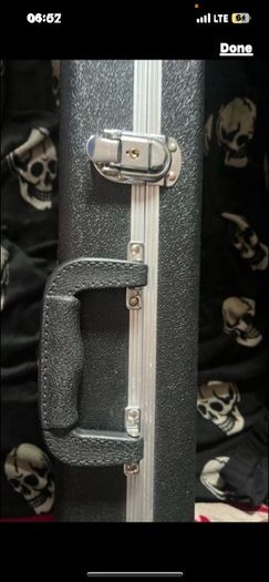 electric guitar hard case Gibson fender Stratocaster telecaster charvel Jackson Ibanez esp music man