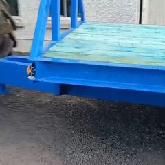 Low loader