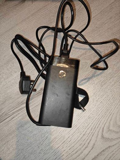 HP 230W Charger