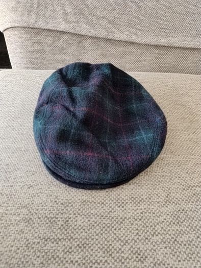 Vintage wool cashmere 55cm size flat cap in good condition with signs of wear see photos FREE STANDARD POSTAGE INCLUDED