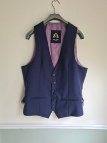 Mens Marc Darcy London waistcoat Size 40R